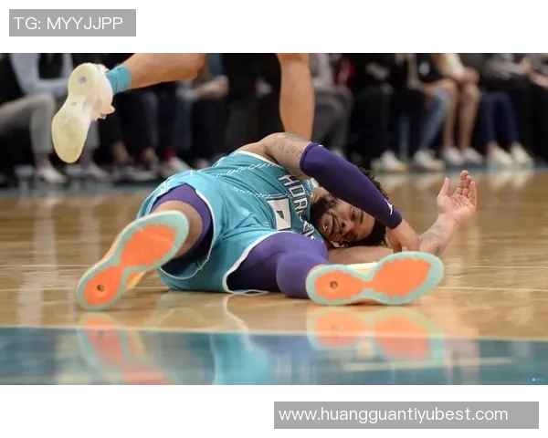 迈尔斯布里奇斯表现出色14投6中贡献17分4篮板三分球命中率高达50