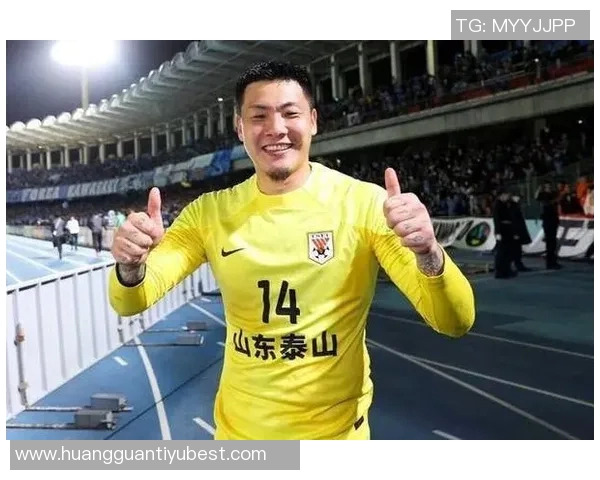 达兰头球破门被判越位VAR确认进球无效王大雷险守十指关